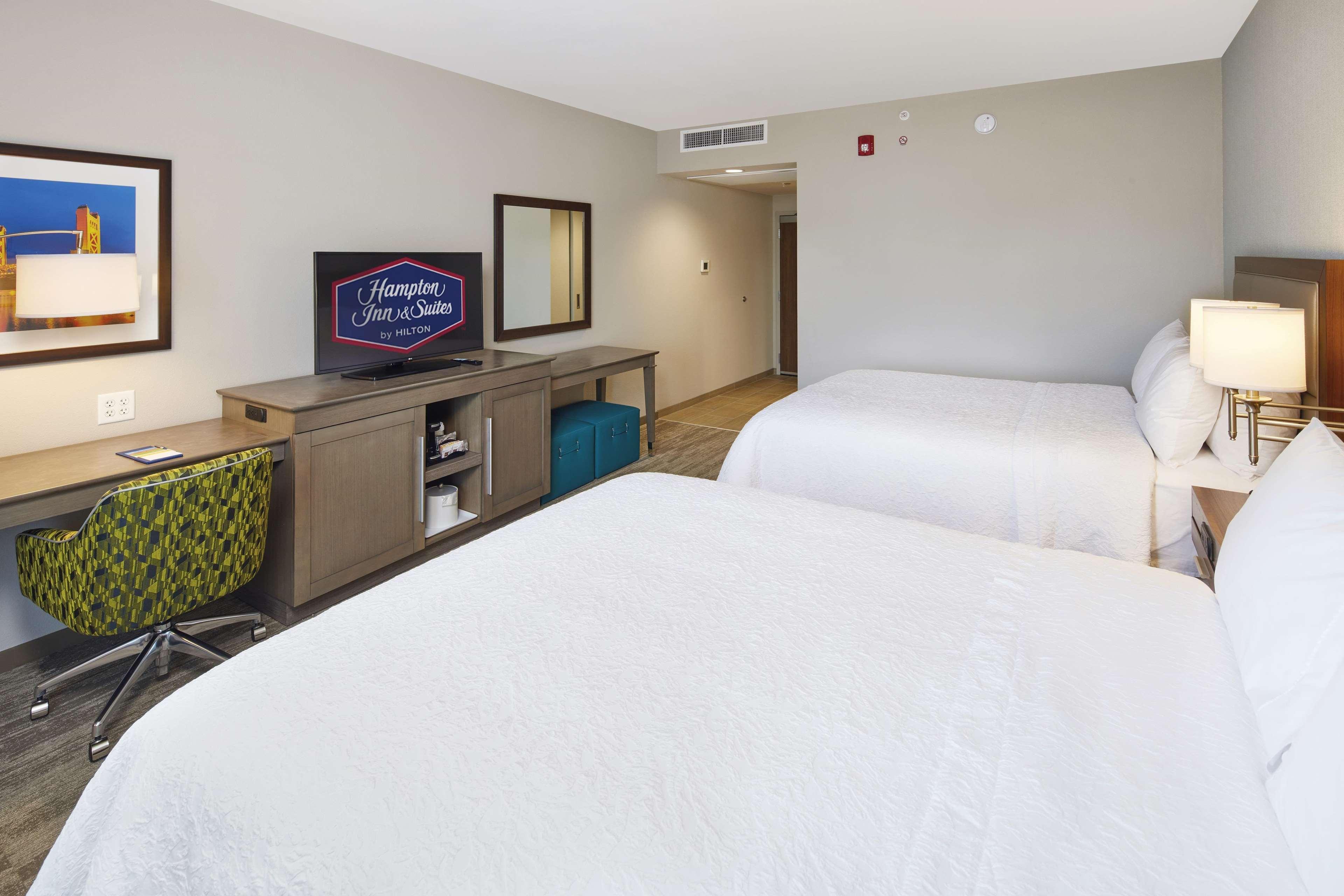 Hampton Inn & Suites Sacramento At Csus Екстер'єр фото
