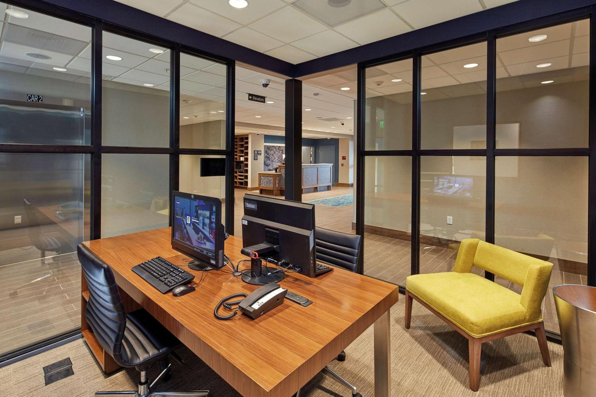 Hampton Inn & Suites Sacramento At Csus Екстер'єр фото
