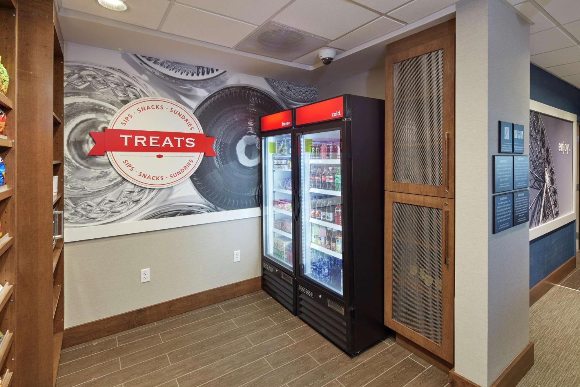 Hampton Inn & Suites Sacramento At Csus Екстер'єр фото