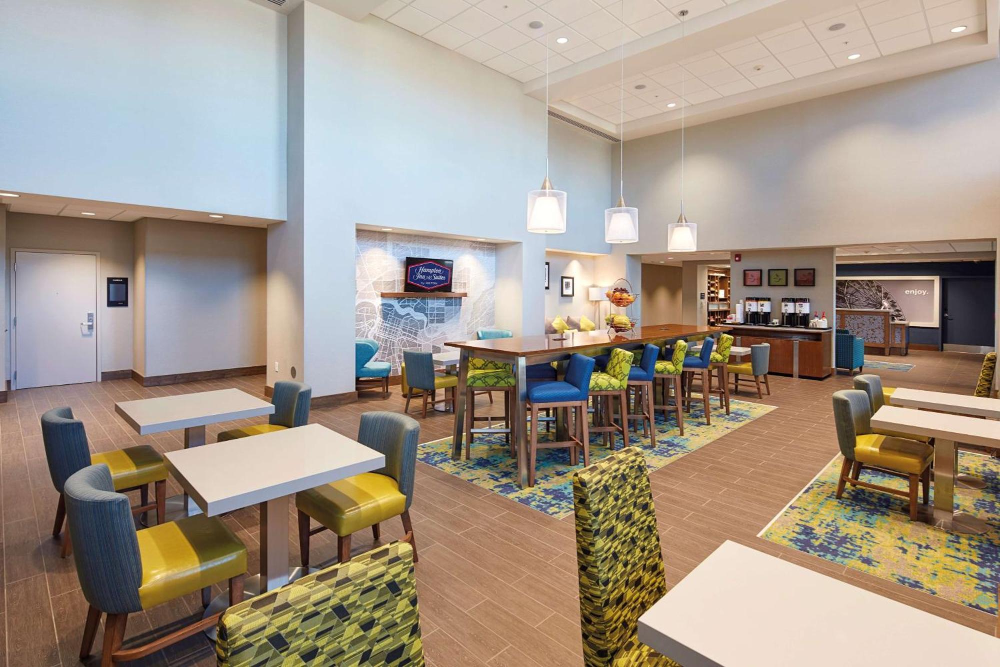 Hampton Inn & Suites Sacramento At Csus Екстер'єр фото