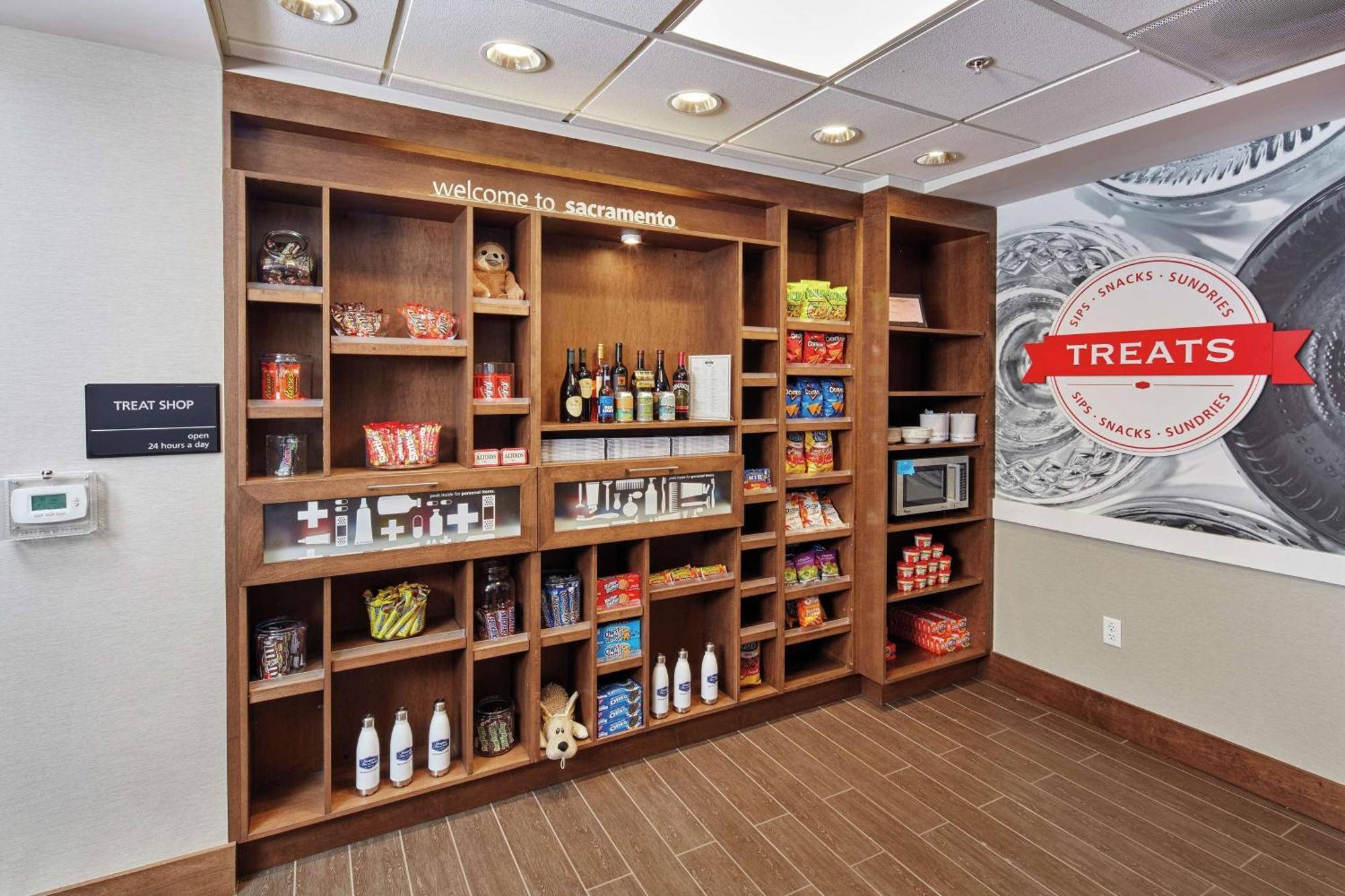 Hampton Inn & Suites Sacramento At Csus Екстер'єр фото