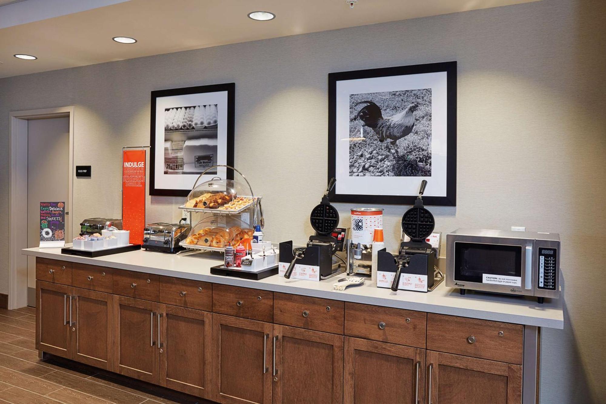 Hampton Inn & Suites Sacramento At Csus Екстер'єр фото